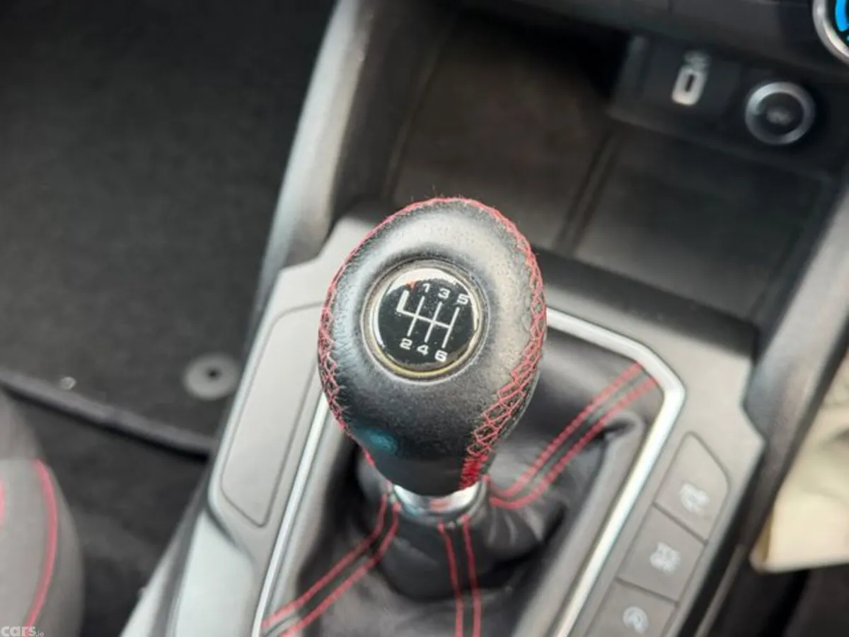 Ford Focus Hatchback, Diesel, 2019, Silver