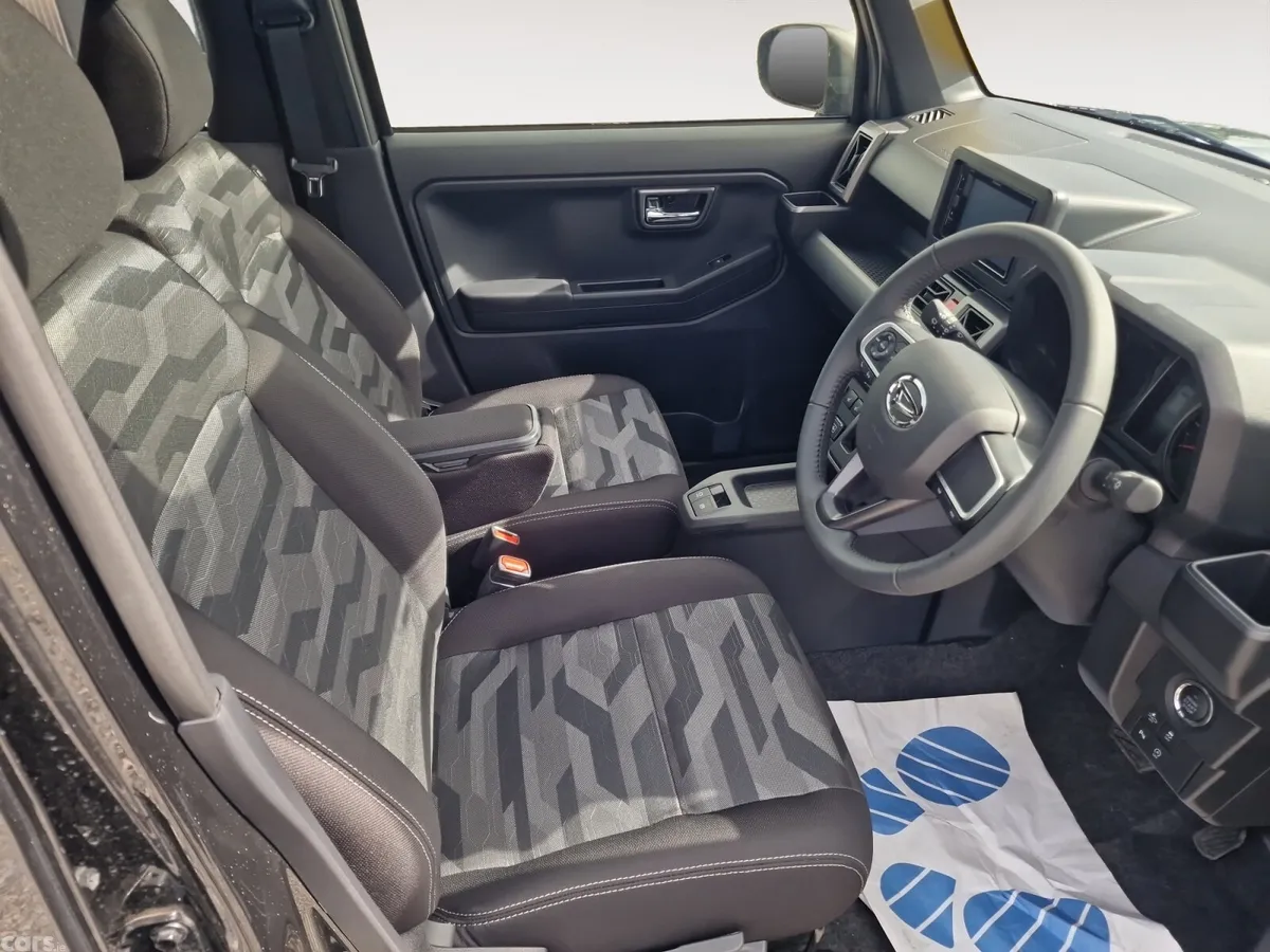 Daihatsu Taft Hatchback, Petrol, 2024, Black