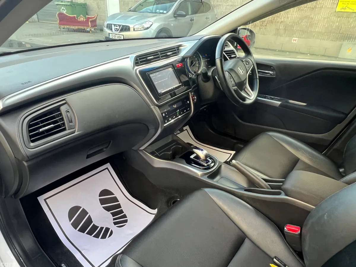 Honda Grace Saloon, Petrol Hybrid, 2015, White
