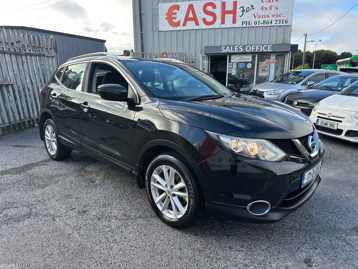 Nissan Qashqai SUV, Diesel, 2017, Black