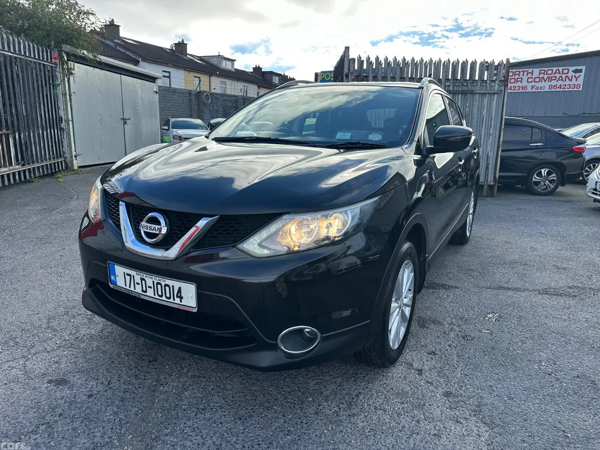 Nissan Qashqai SUV, Diesel, 2017, Black