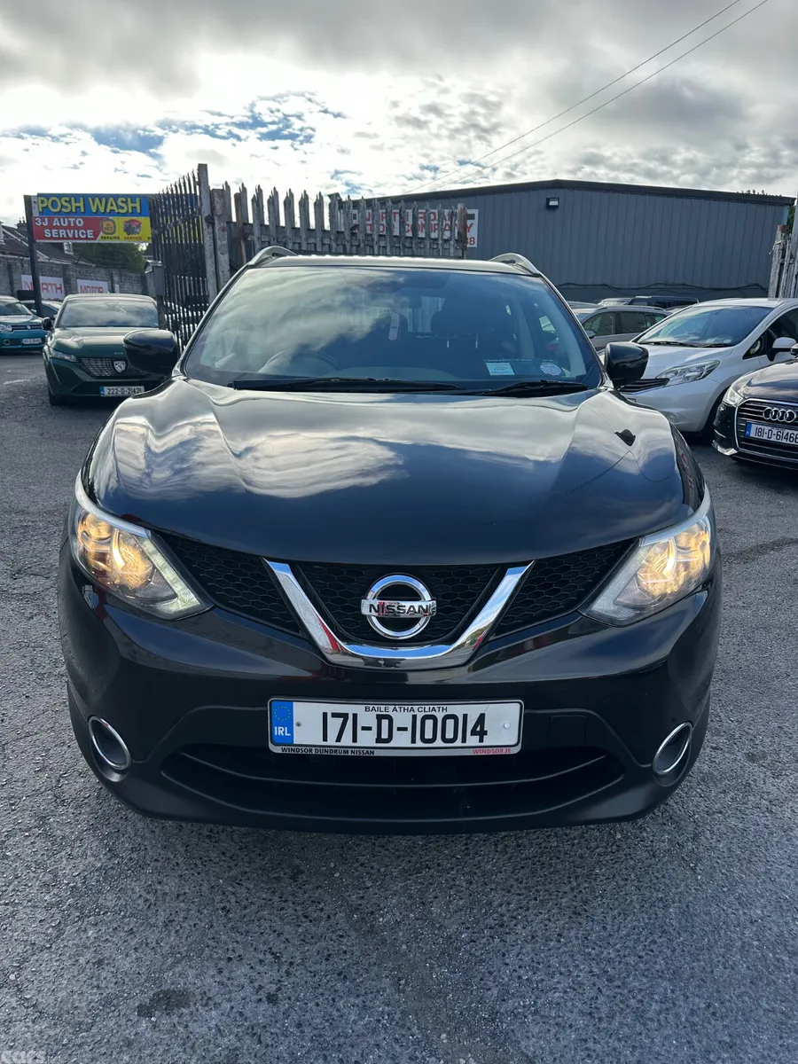 Nissan Qashqai SUV, Diesel, 2017, Black