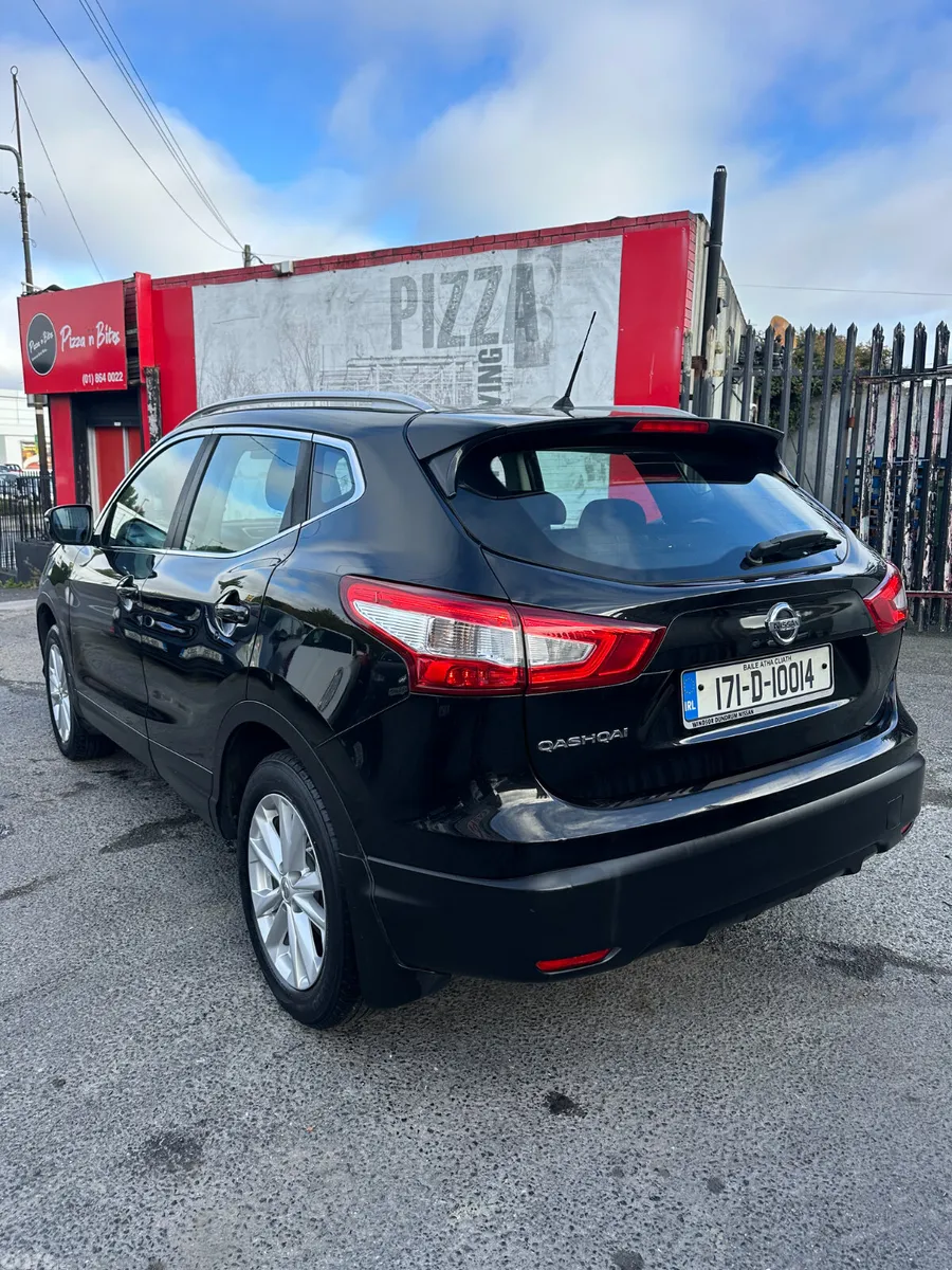 Nissan Qashqai SUV, Diesel, 2017, Black