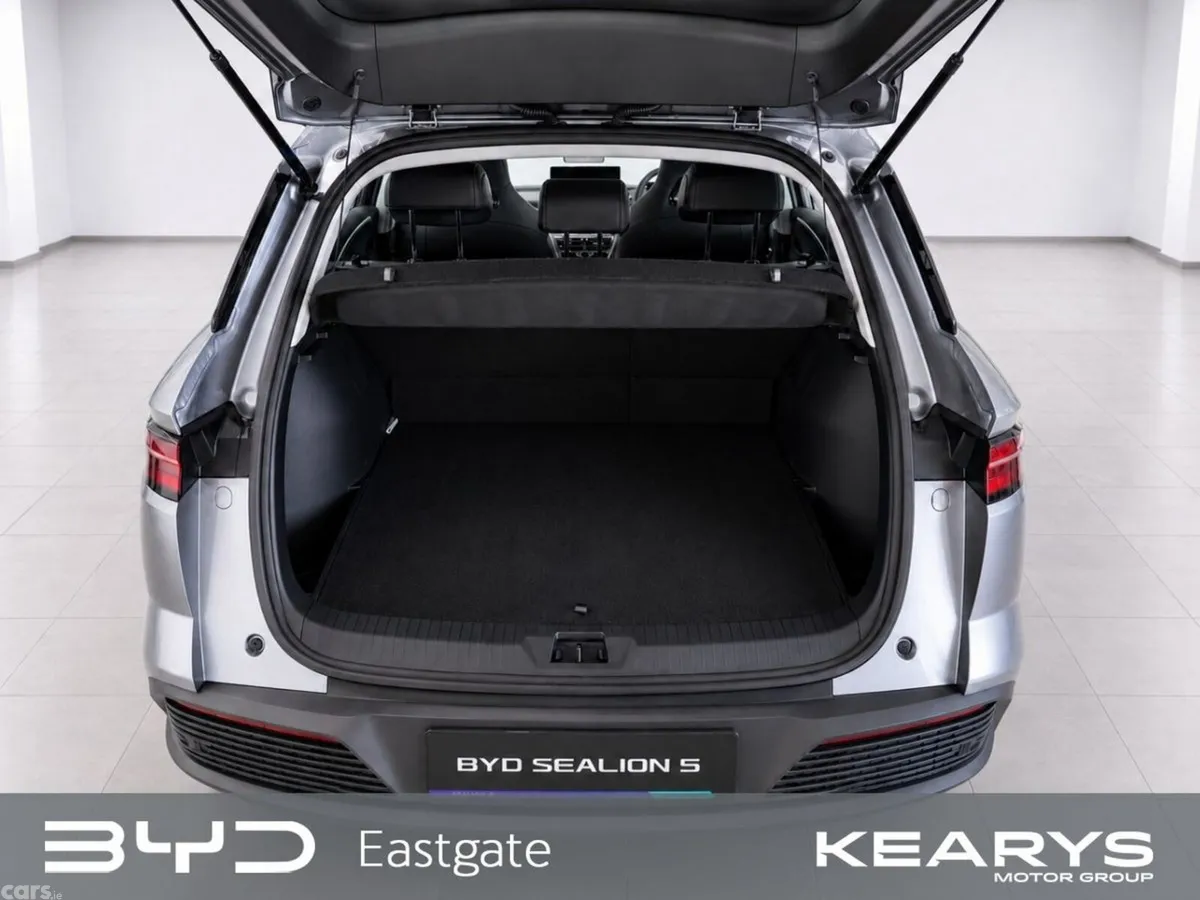 BYD SEALION 5 Hatchback, Petrol Plug-in Hybrid, 2026, Grey