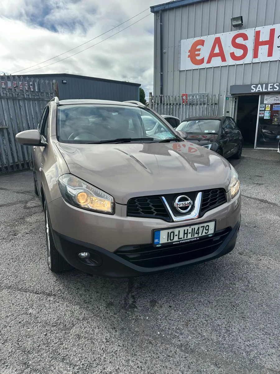 Nissan Qashqai Hatchback, Diesel, 2010, Beige