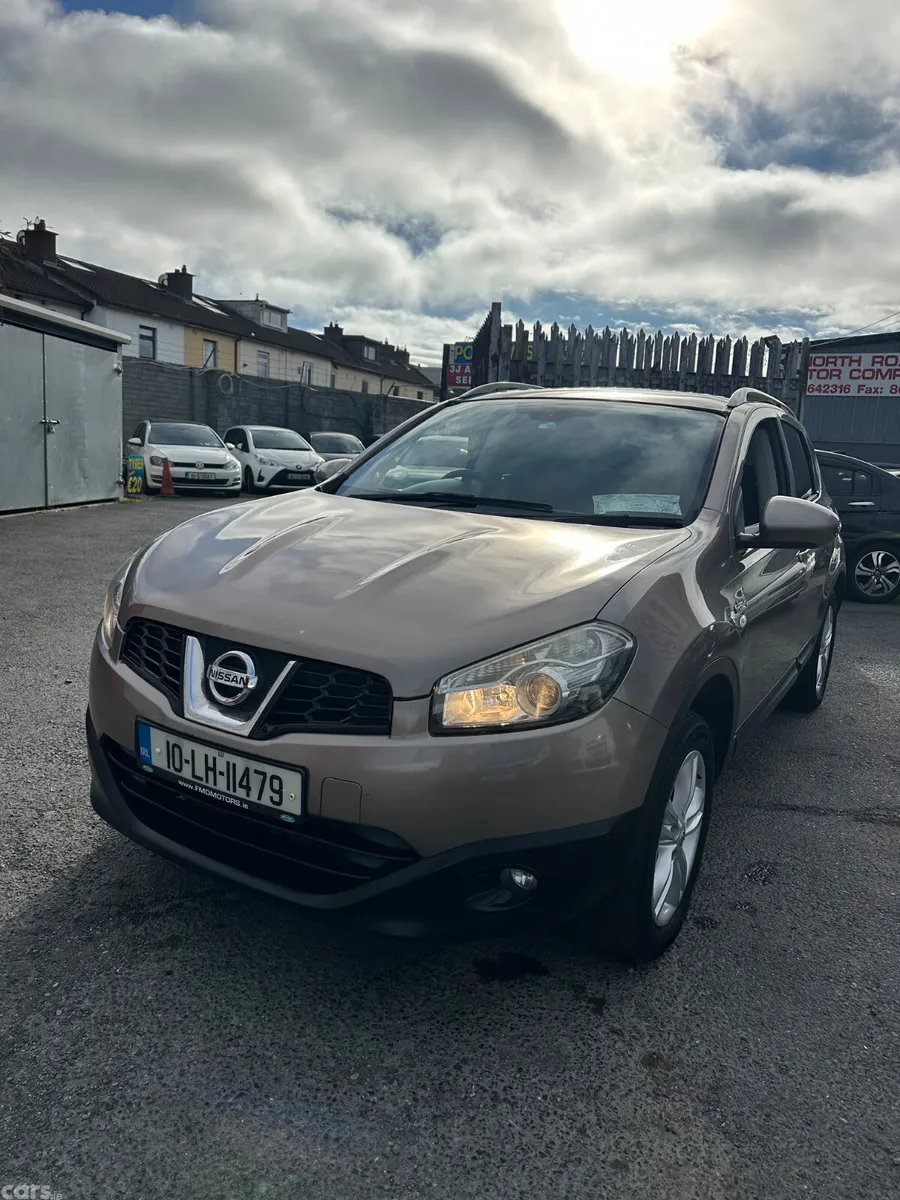 Nissan Qashqai Hatchback, Diesel, 2010, Beige