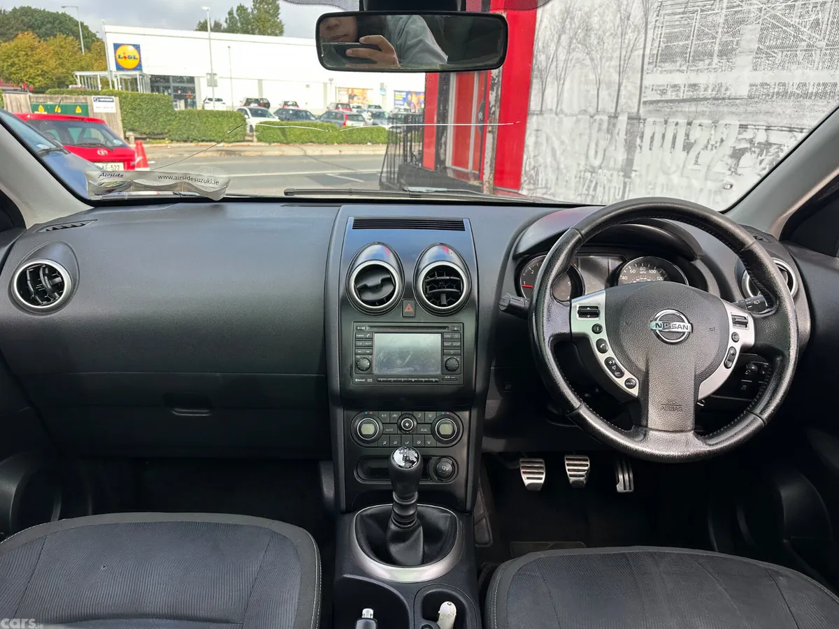 Nissan Qashqai Hatchback, Diesel, 2010, Beige