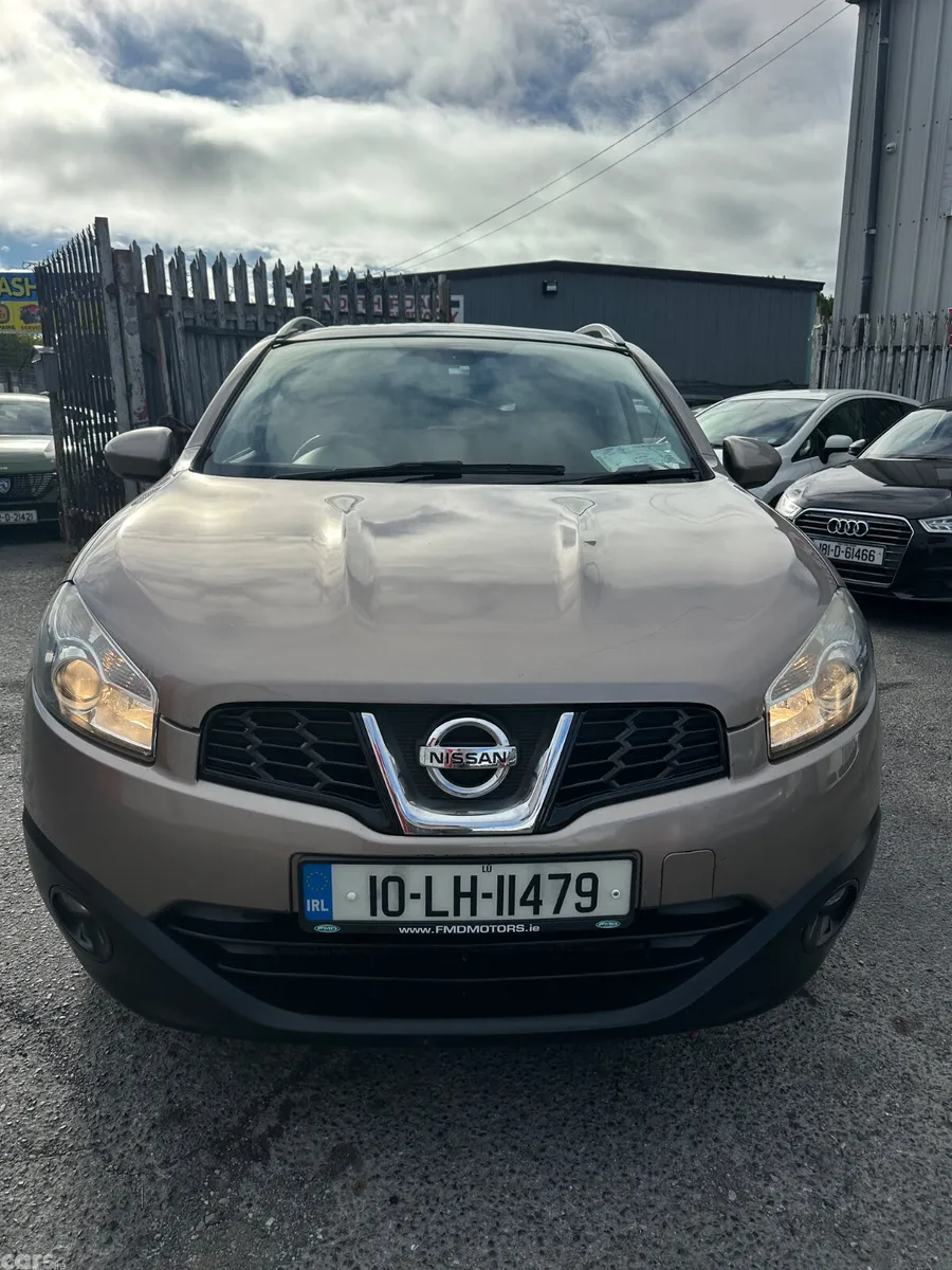 Nissan Qashqai Hatchback, Diesel, 2010, Beige