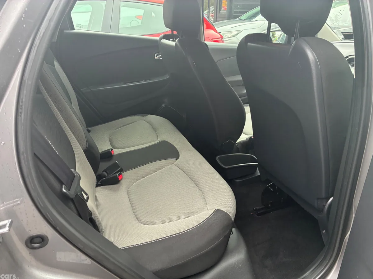 Renault Captur Hatchback, Diesel, 2016, Grey
