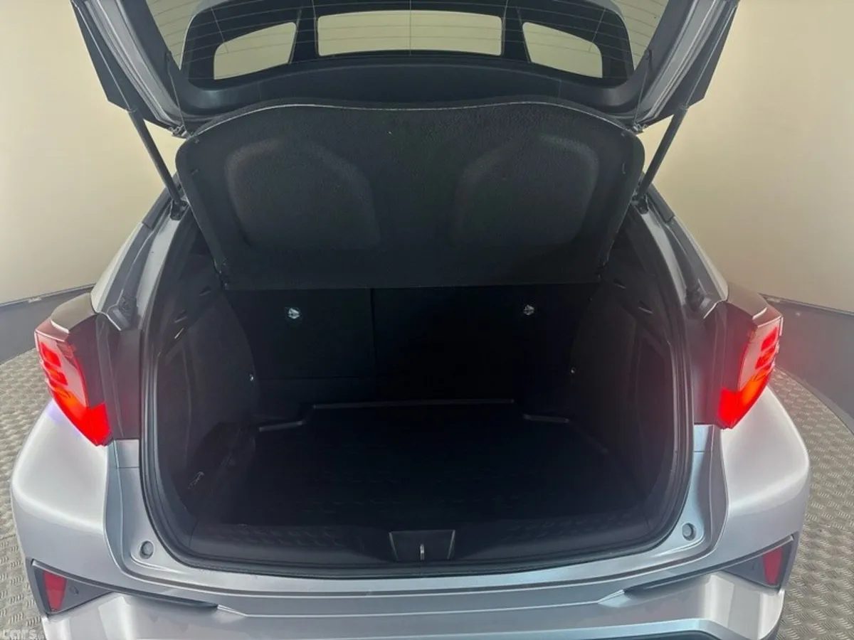 Toyota C-HR SUV, Petrol Hybrid, 2021, Grey