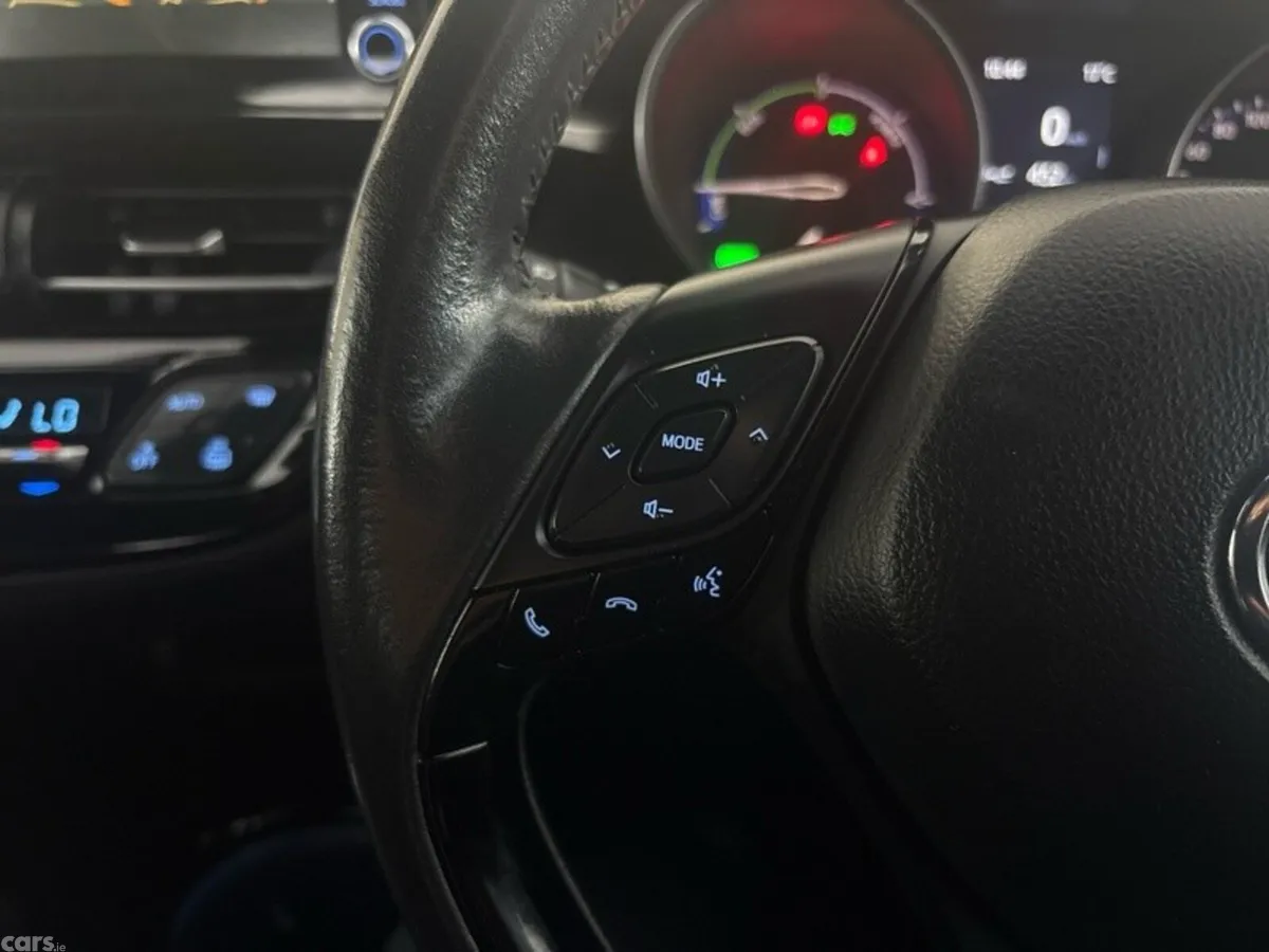 Toyota C-HR SUV, Petrol Hybrid, 2021, Grey