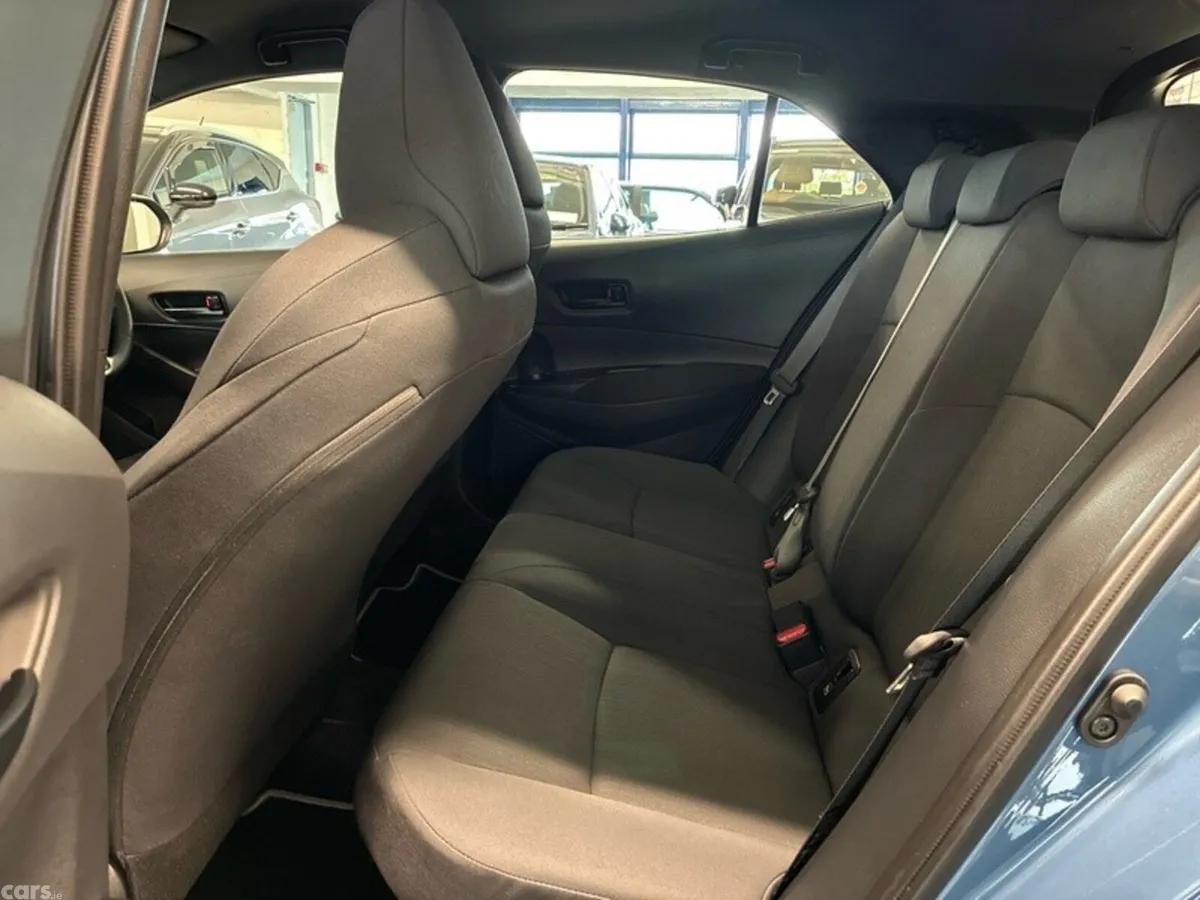 Toyota Corolla Hatchback, Petrol Hybrid, 2020, Blue