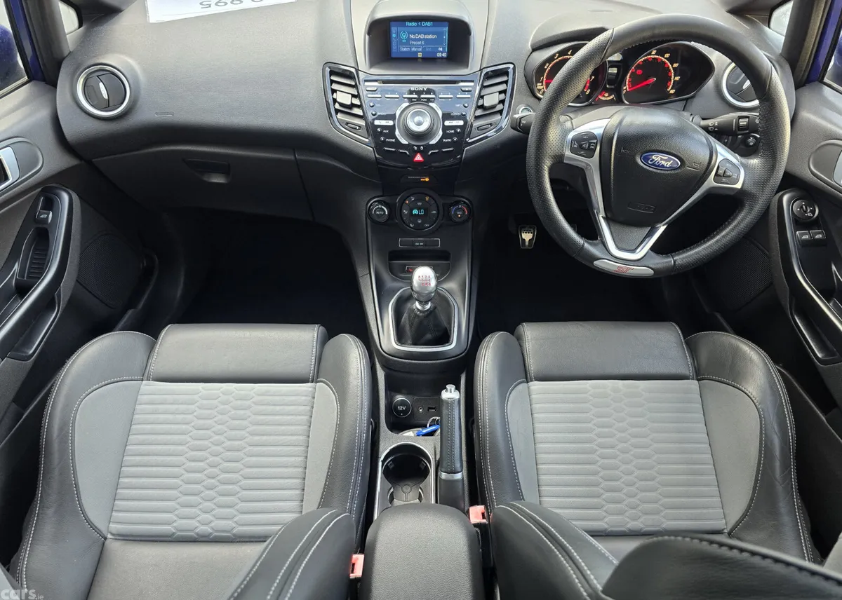 Ford Fiesta Hatchback, Petrol, 2014, Blue