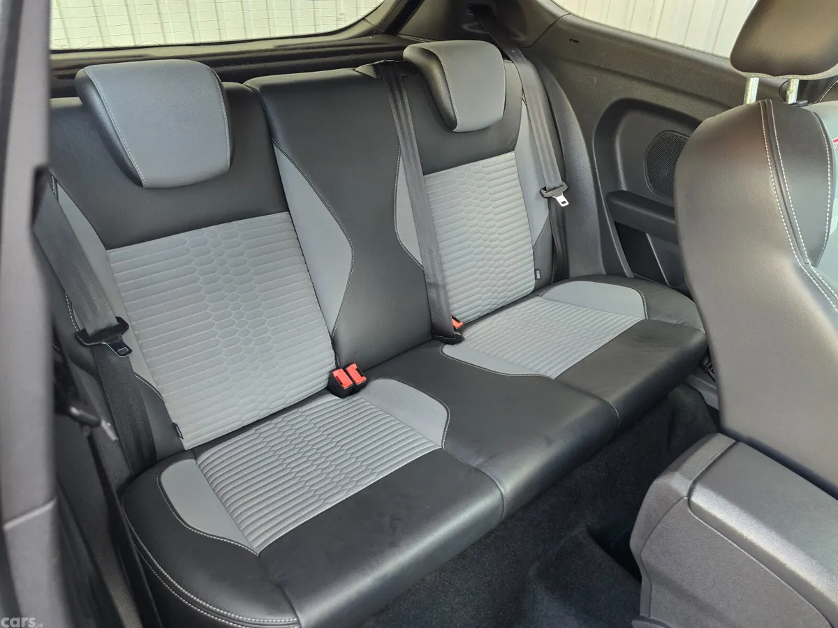 Ford Fiesta Hatchback, Petrol, 2014, Blue