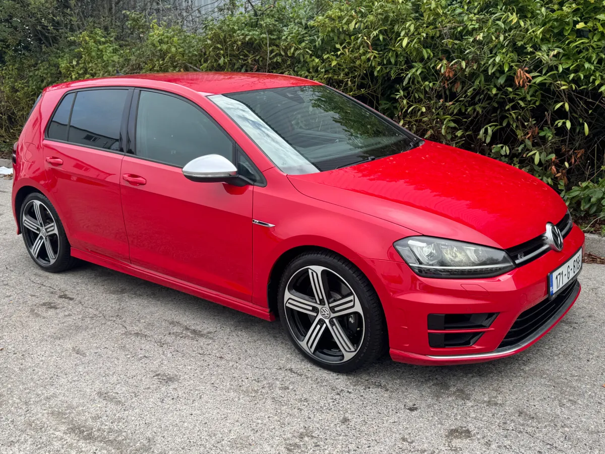 Volkswagen Golf Hatchback, Petrol, 2017, Red