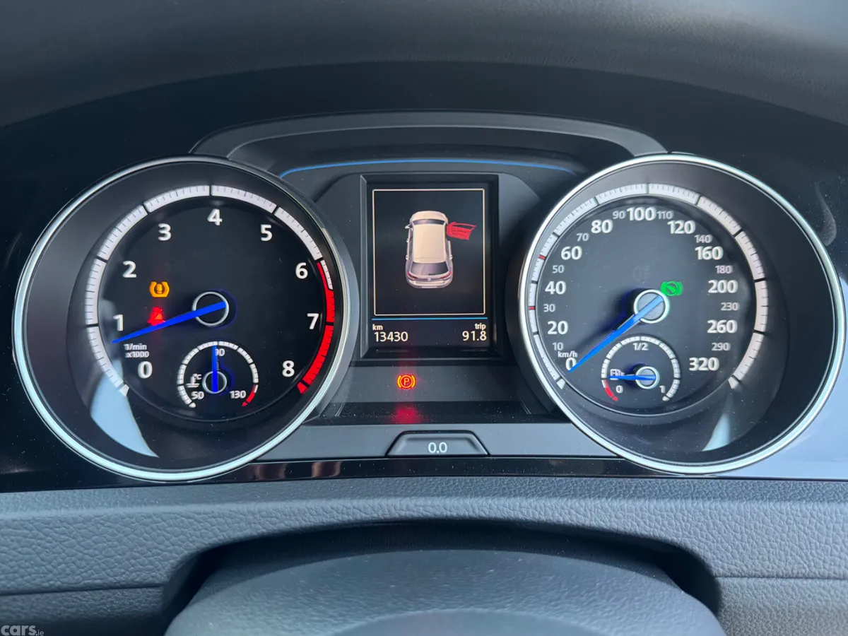 Volkswagen Golf Hatchback, Petrol, 2017, Red