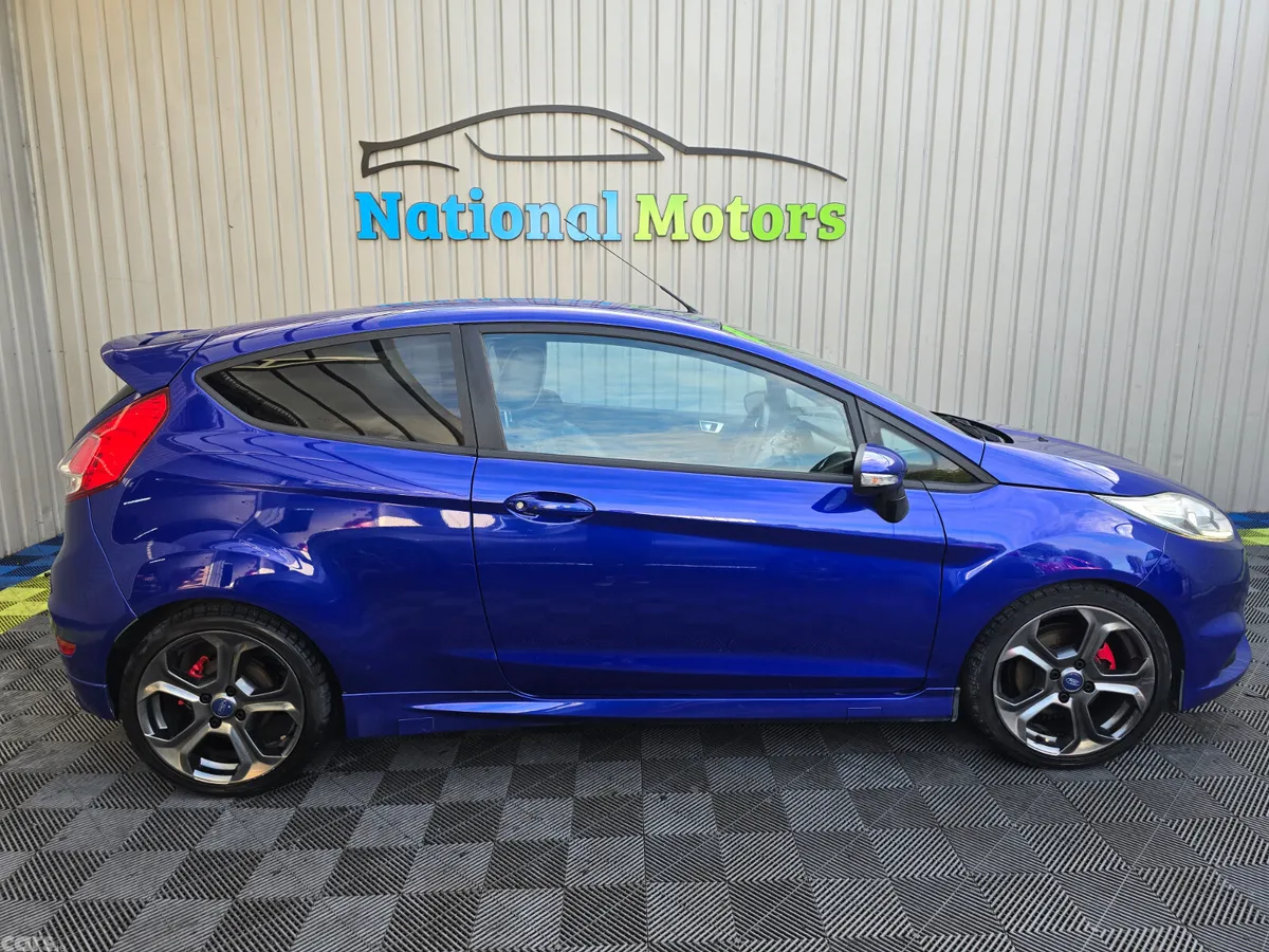Ford Fiesta Hatchback, Petrol, 2014, Blue