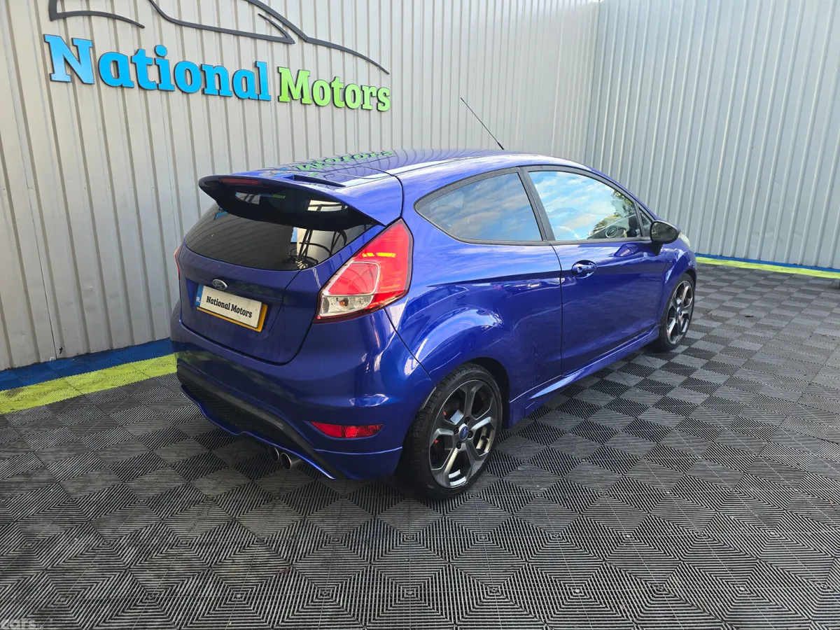Ford Fiesta Hatchback, Petrol, 2014, Blue