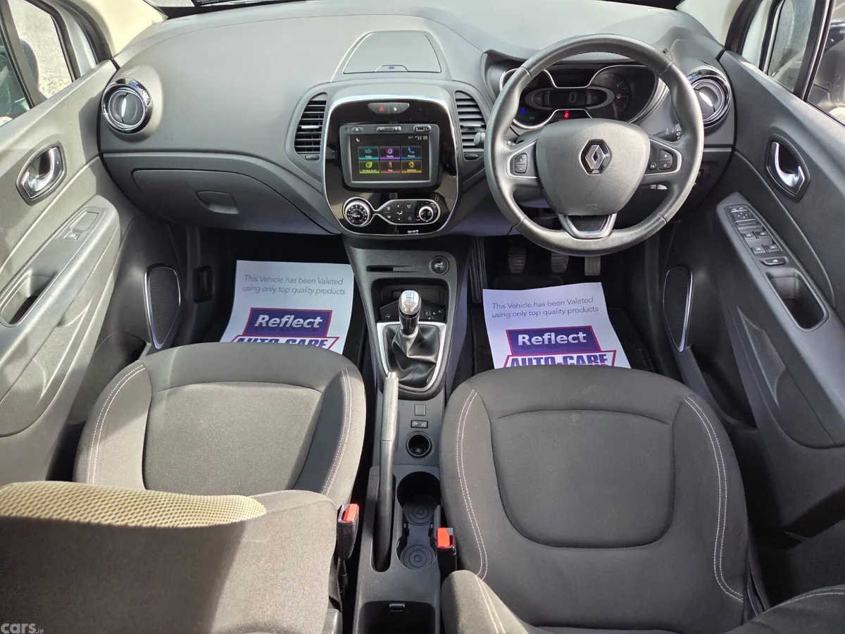 Renault Captur Hatchback, Petrol, 2020, White