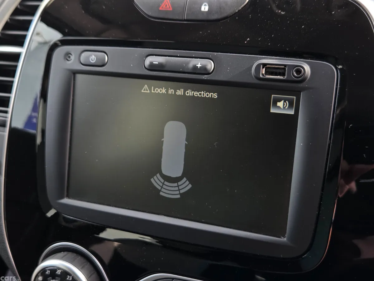Renault Captur Hatchback, Petrol, 2020, White