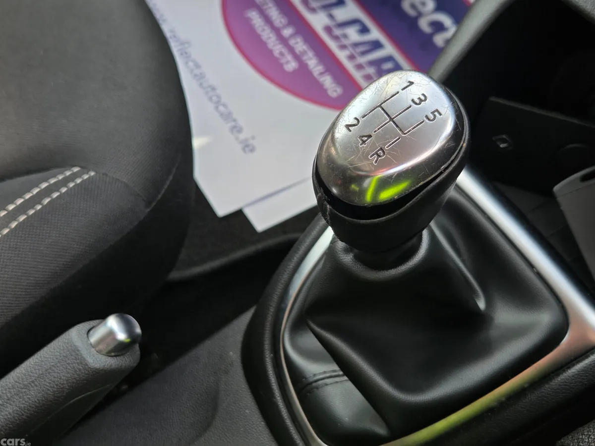 Renault Captur Hatchback, Petrol, 2020, White