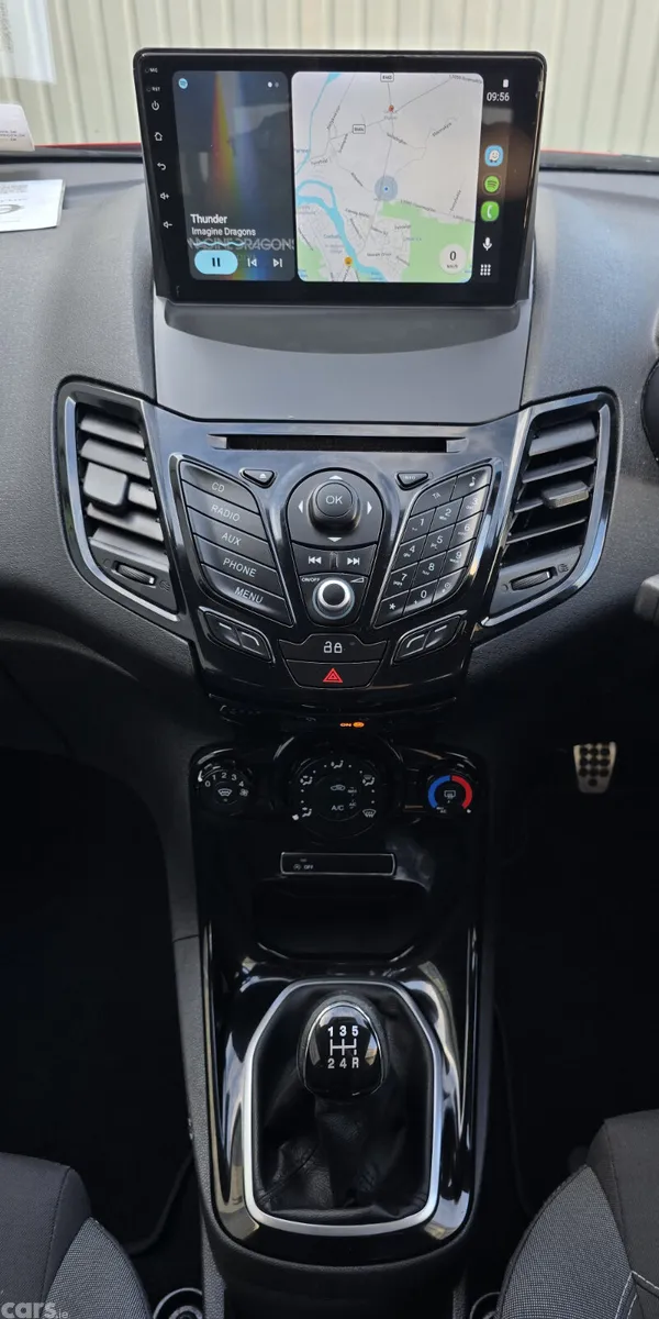 Ford Fiesta Hatchback, Petrol, 2014, Red