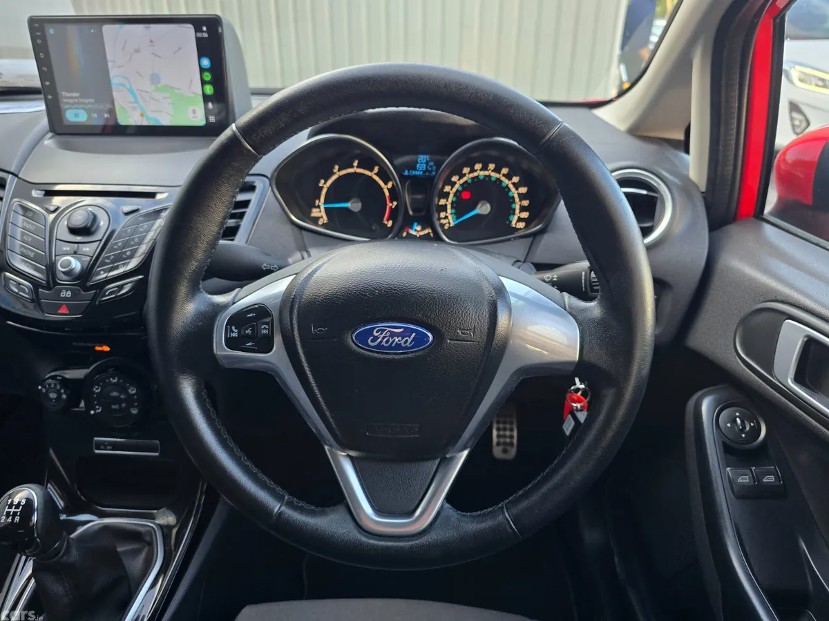 Ford Fiesta Hatchback, Petrol, 2014, Red