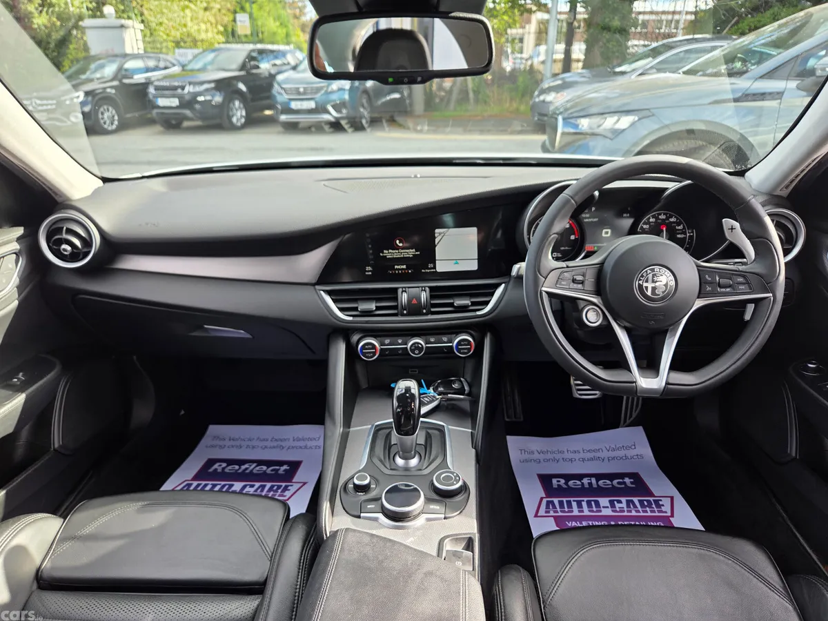 Alfa Romeo Giulia Saloon, Diesel, 2018, Silver