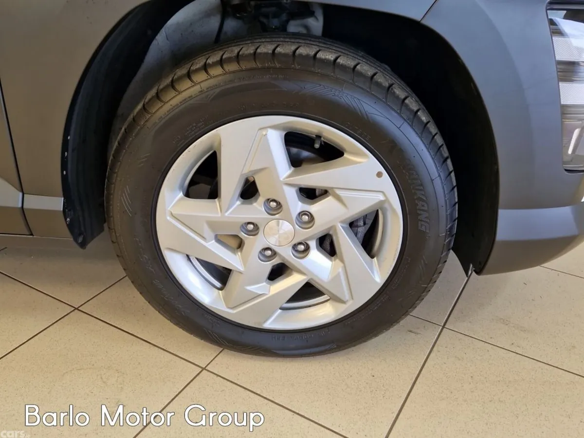 Hyundai KONA MPV, Petrol, 2024, White