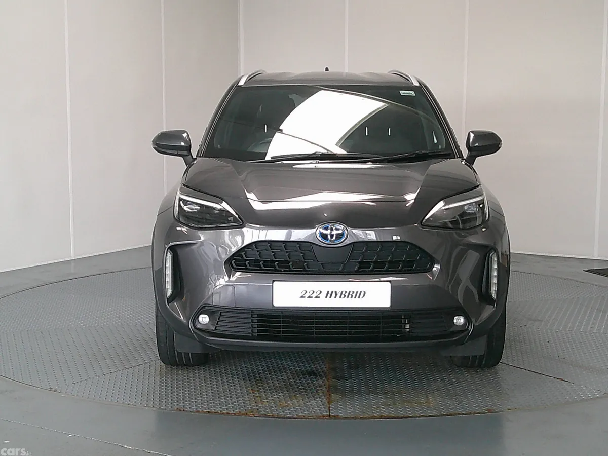 Toyota Yaris SUV, Petrol Hybrid, 2022, Grey
