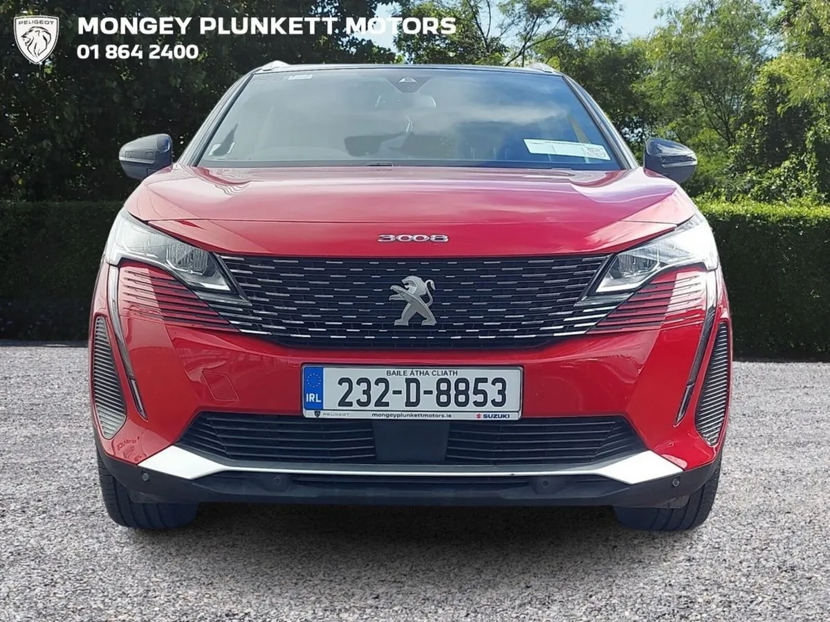 Peugeot 3008 MPV, Petrol, 2023, Red