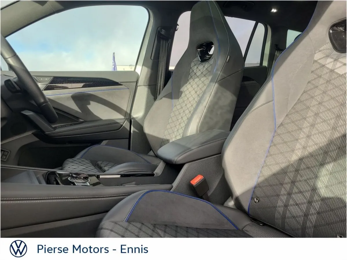 Volkswagen Tayron Estate, Petrol Plug-in Hybrid, 2025, White