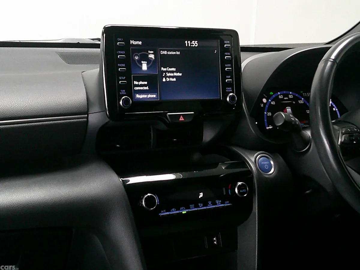 Toyota Yaris SUV, Petrol Hybrid, 2022, Grey