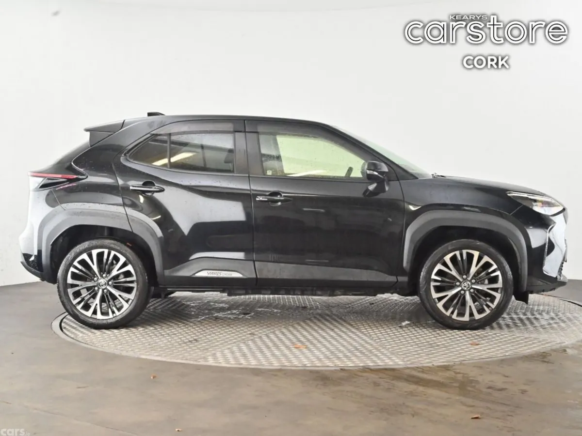Toyota Yaris Cross SUV, Petrol Hybrid, 2021, Black