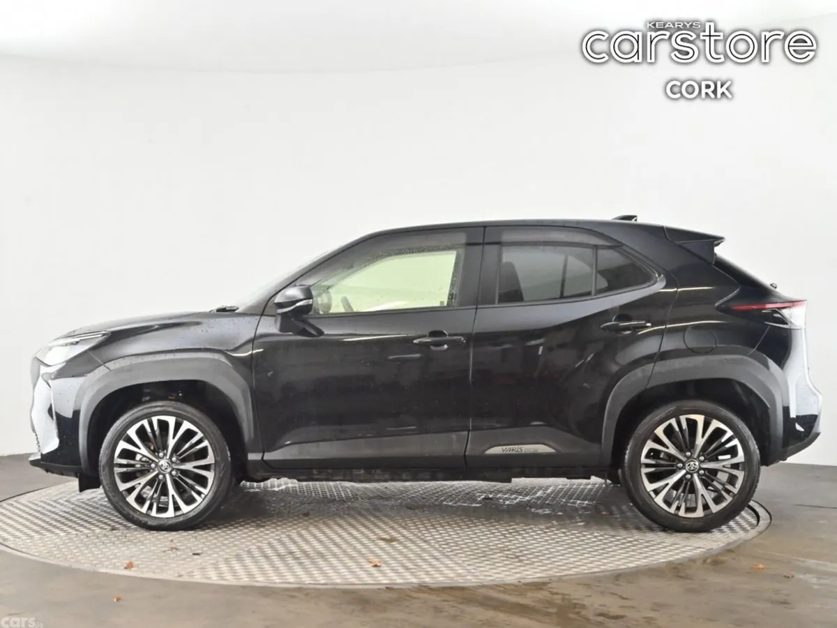 Toyota Yaris Cross SUV, Petrol Hybrid, 2021, Black