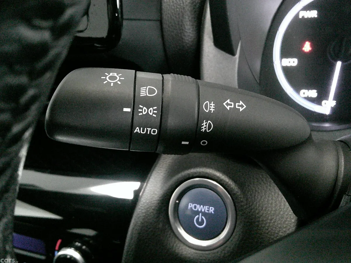 Toyota Yaris SUV, Petrol Hybrid, 2022, Grey