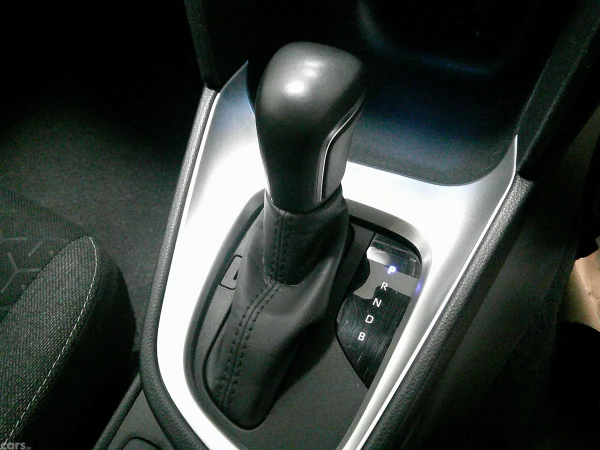 Toyota Yaris SUV, Petrol Hybrid, 2022, Grey