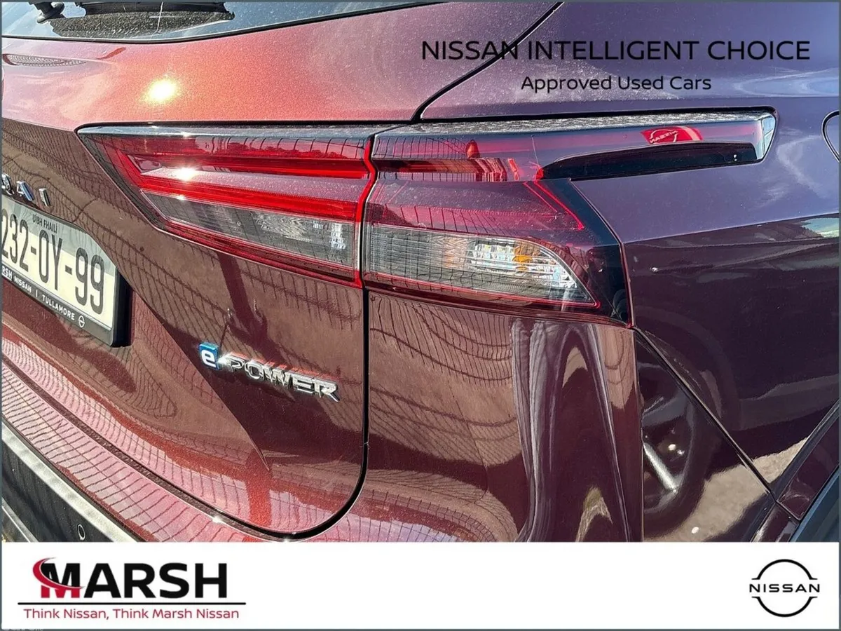 Nissan Qashqai MPV, Petrol Hybrid, 2023, Red