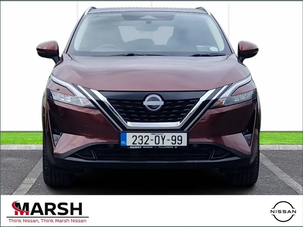Nissan Qashqai MPV, Petrol Hybrid, 2023, Red
