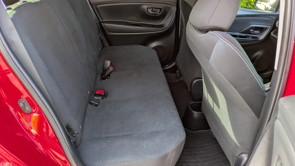 Toyota Yaris Hatchback, Petrol, 2017, Red