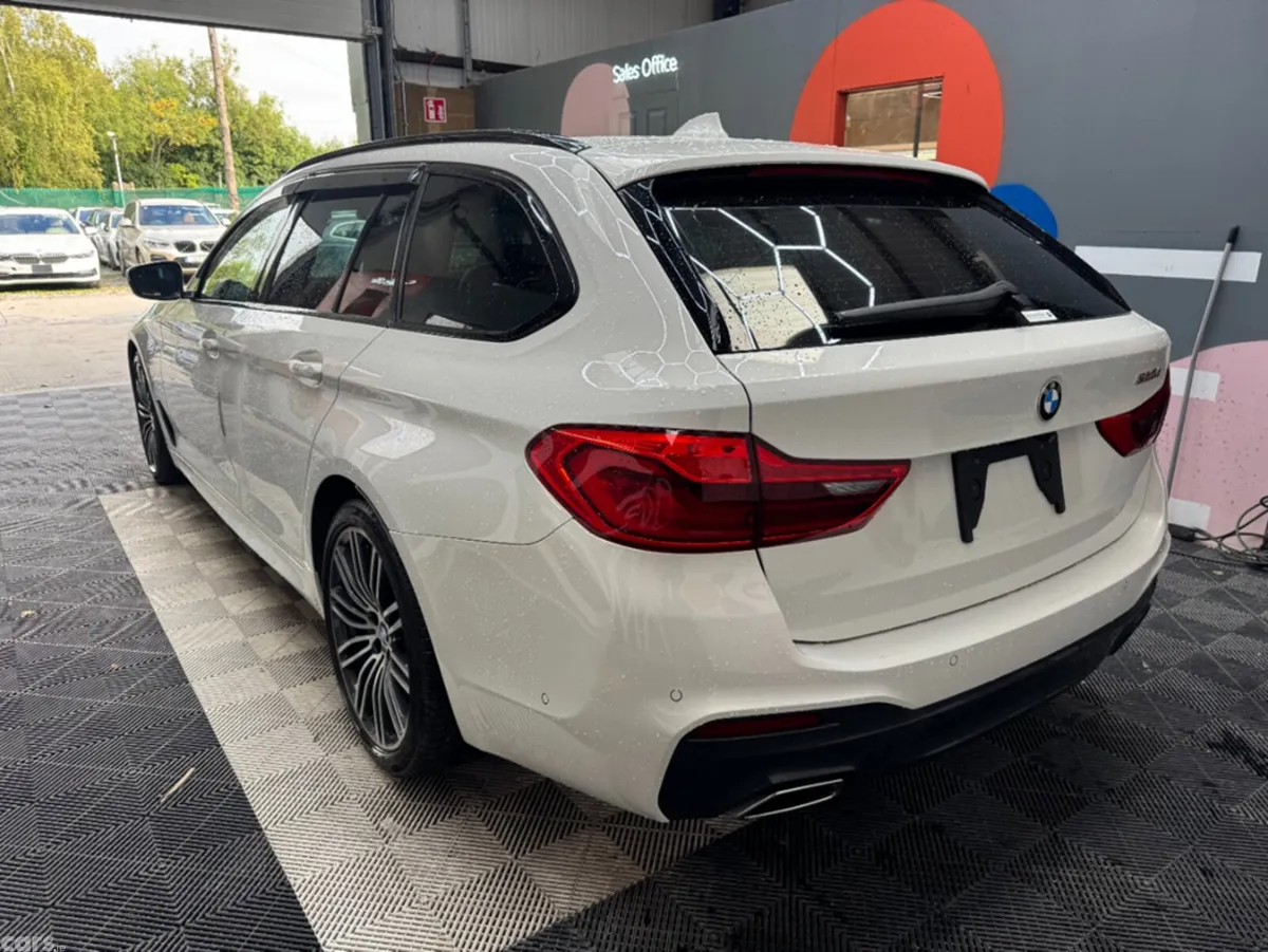 BMW 5-Series Estate, Diesel, 2019, White
