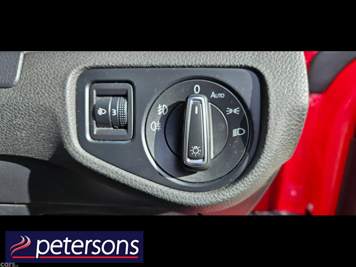 Volkswagen Golf Hatchback, Diesel, 2015, Red