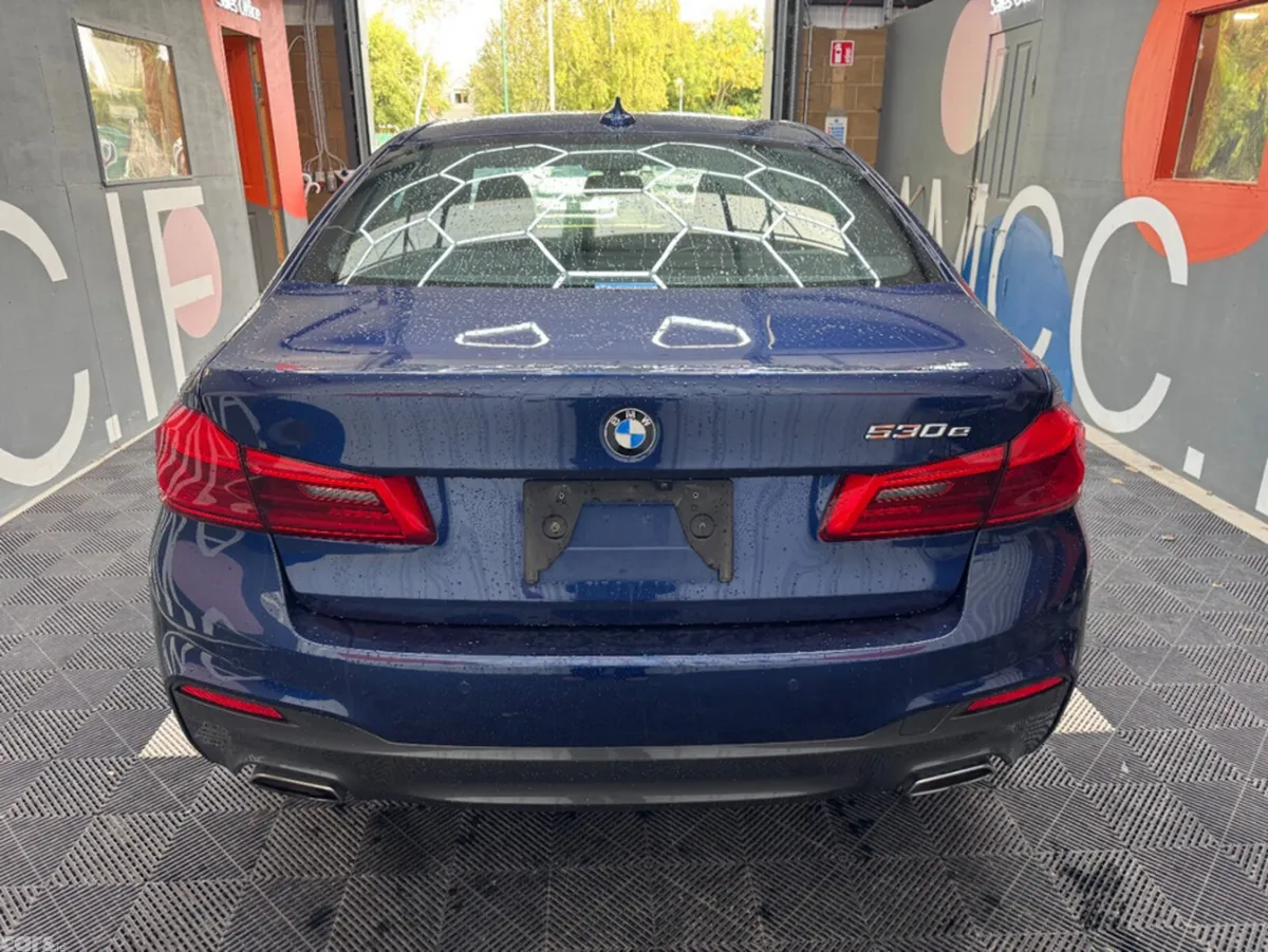 BMW 5-Series Saloon, Petrol, 2018, Blue