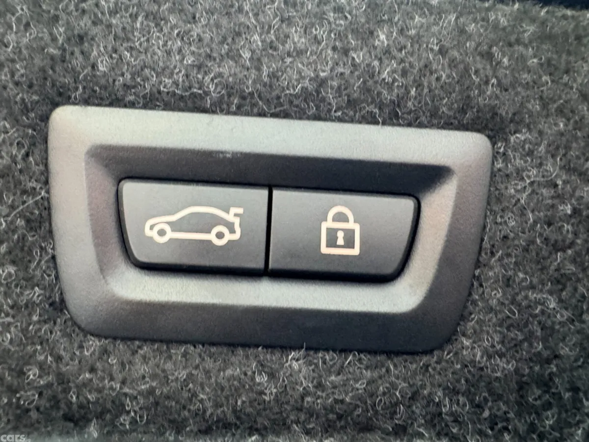 BMW 5-Series Saloon, Petrol, 2018, Blue