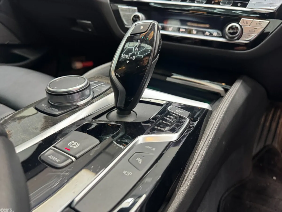 BMW 5-Series Saloon, Petrol, 2018, Blue