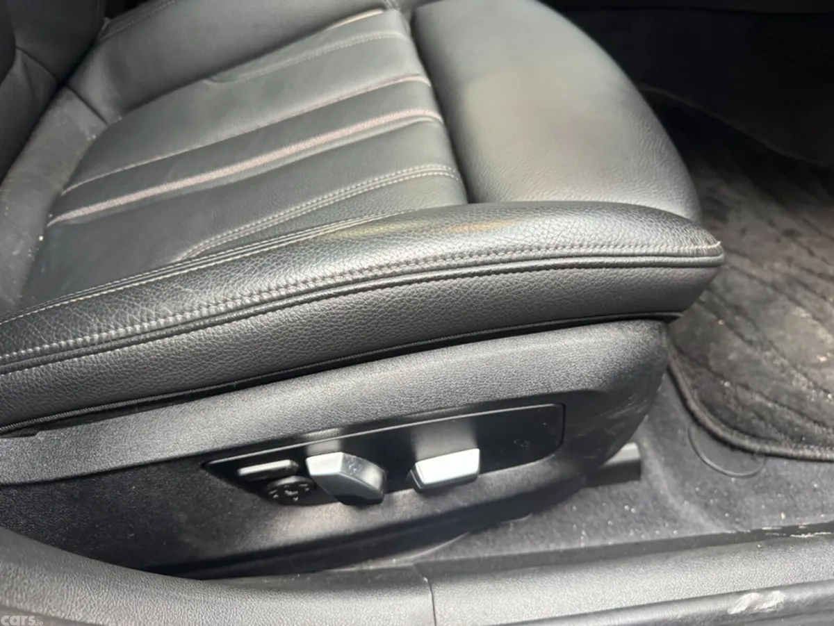 BMW 5-Series Saloon, Petrol, 2018, Blue