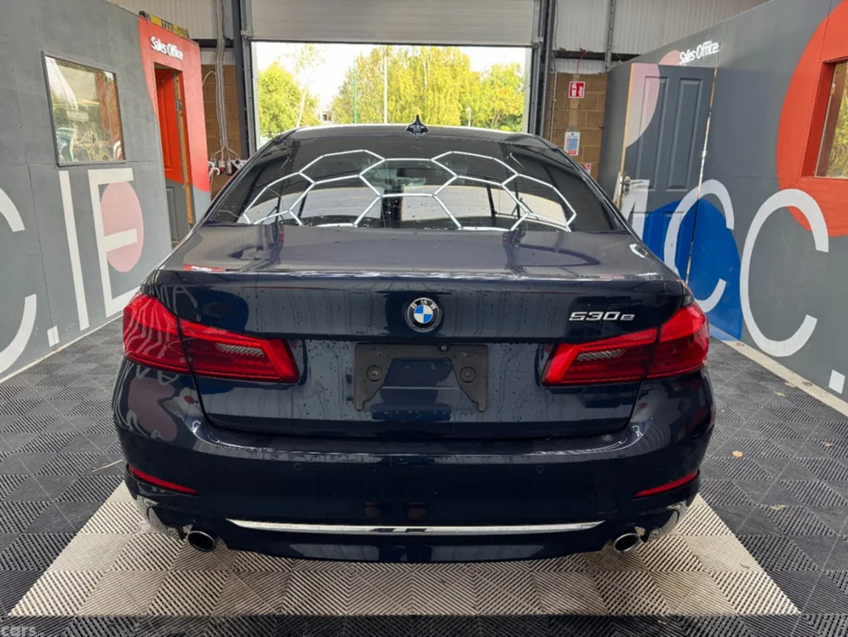 BMW 5-Series Saloon, Petrol, 2017, Blue