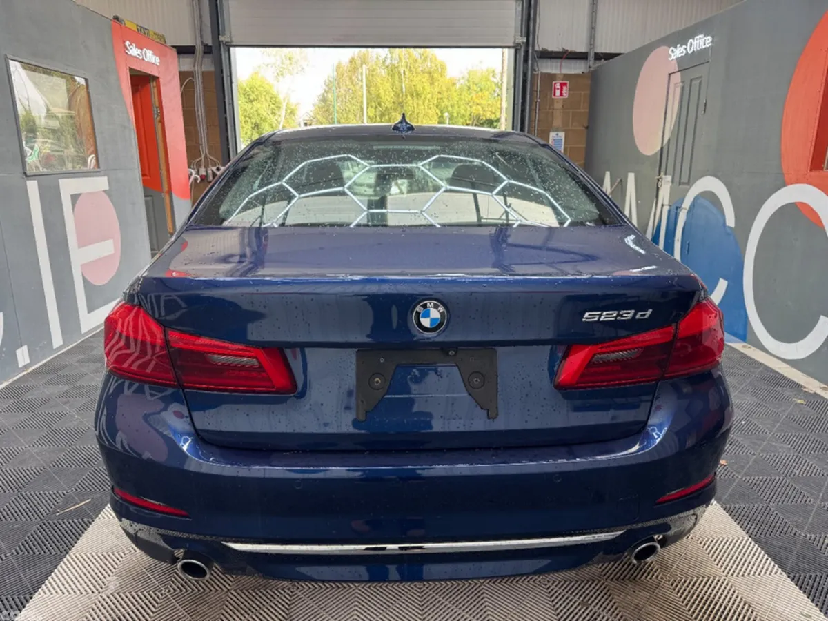 BMW 5-Series Saloon, Diesel, 2017, Blue