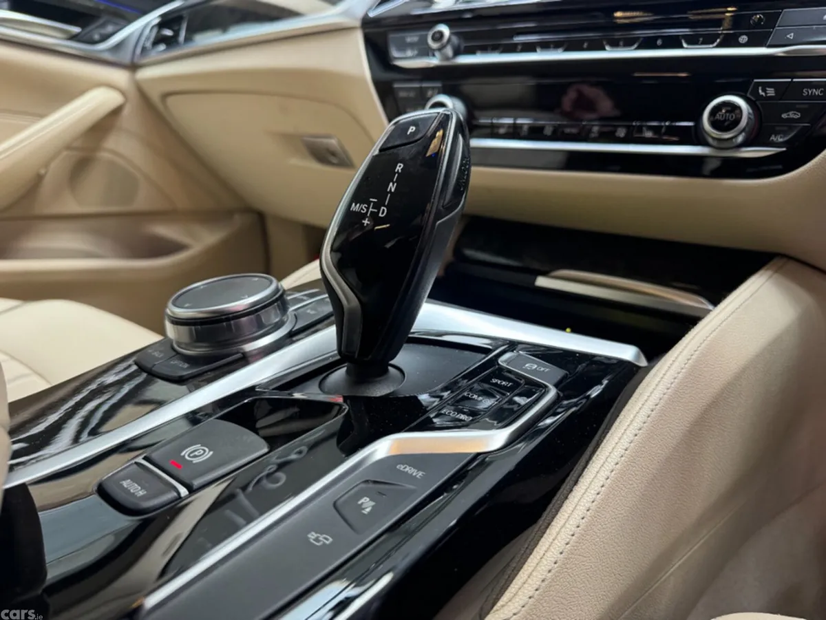 BMW 5-Series Saloon, Petrol, 2017, Blue