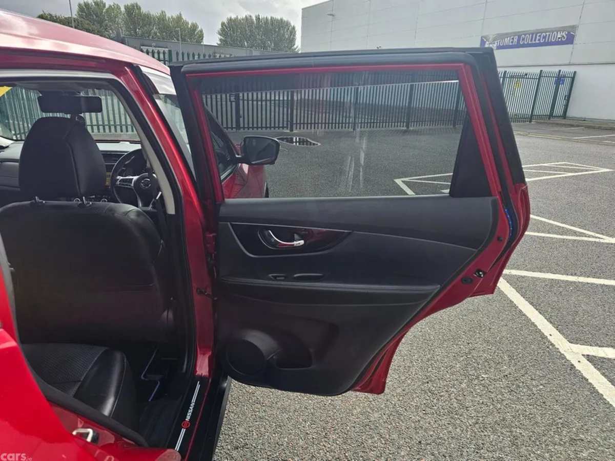 Nissan X-Trail SUV, Petrol, 2020, Red
